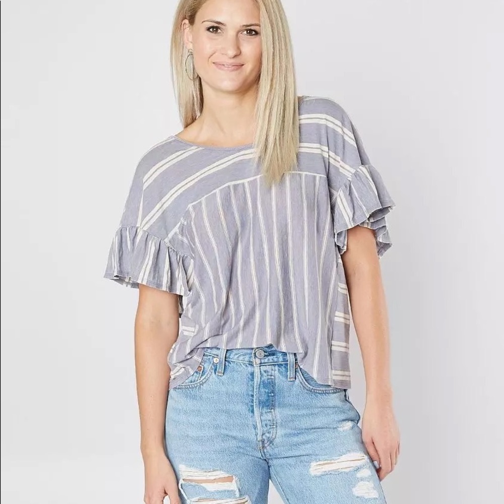✨CLEARANCE✨ Lucky Brand Ruffle Stripe Top